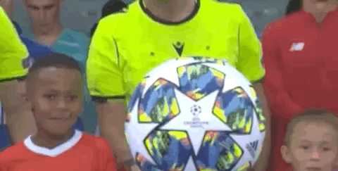 罗卡：我们很庆幸拥有安东尼这样的球员，他攻防两端都有贡献（罗卡称赞安东尼：攻防两端皆有建树，我们很幸运拥有他）