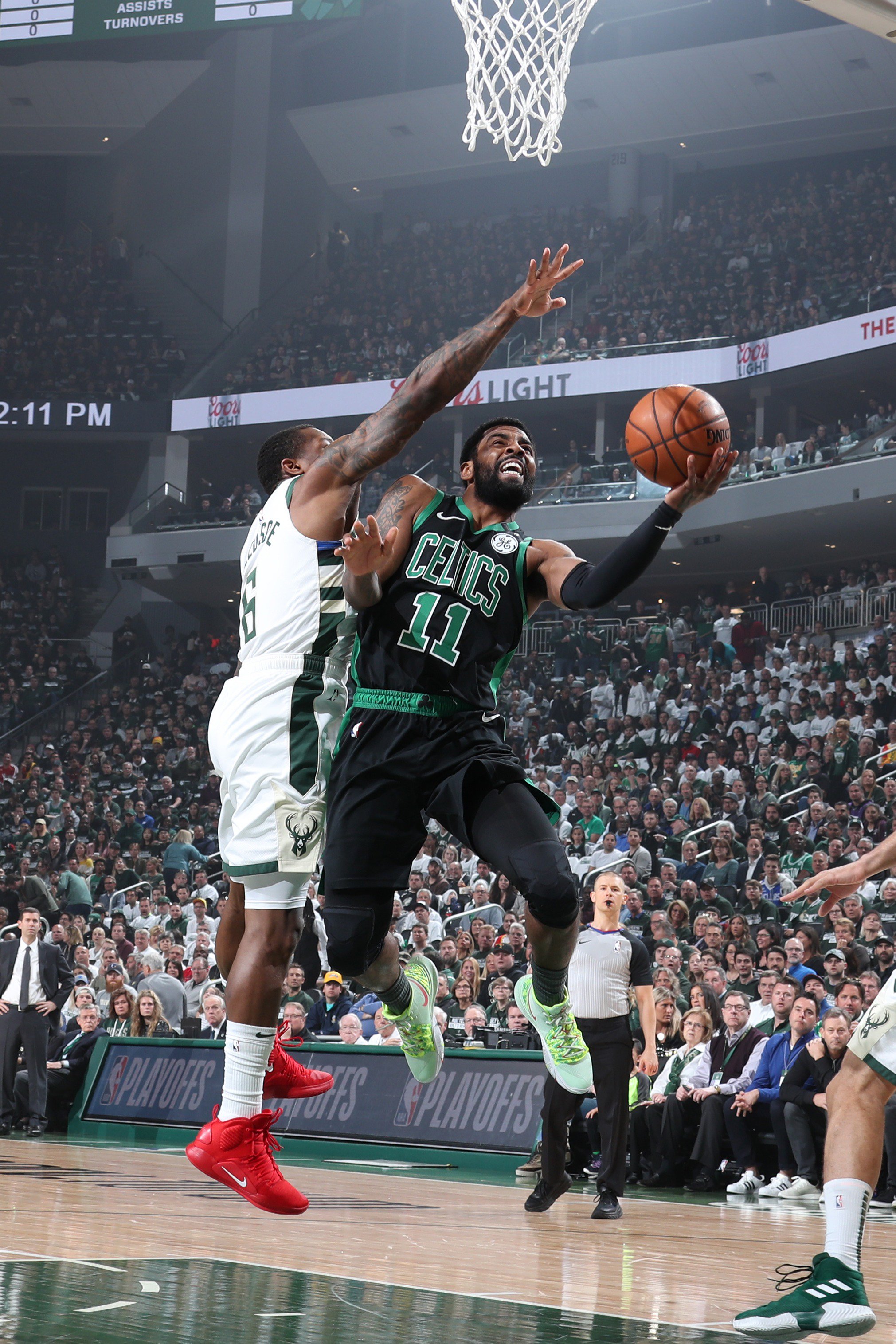 世俱杯金靴赔率：迪马利亚淘汰仍第1 凯恩紧咬（世俱杯金靴赔率：迪马利亚出局仍居首，凯恩紧随其后）