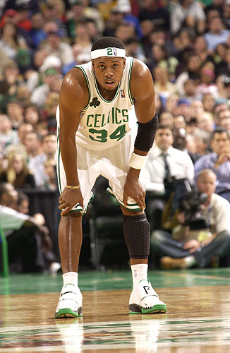 德乙半场：双方均破门乏术，艾禾斯堡暂0-0杜塞尔多夫（德乙半场战报：艾禾斯堡与杜塞尔多夫互交白卷，比分暂为0-0）