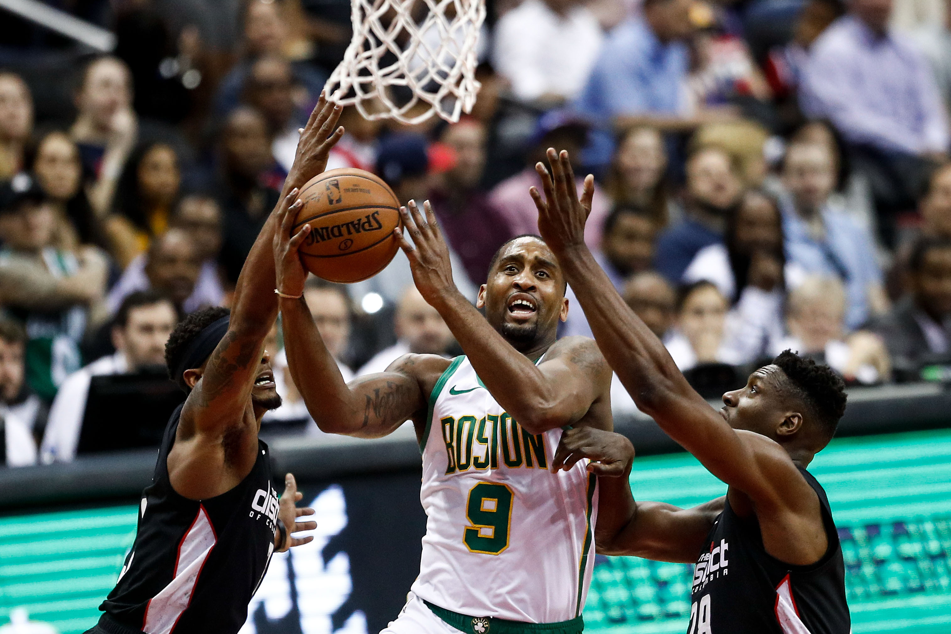 2026年美加墨世界杯分组抽签结果出炉，比赛会有很多悬念（2026年美加墨世界杯分组揭晓，赛场悬念陡增）