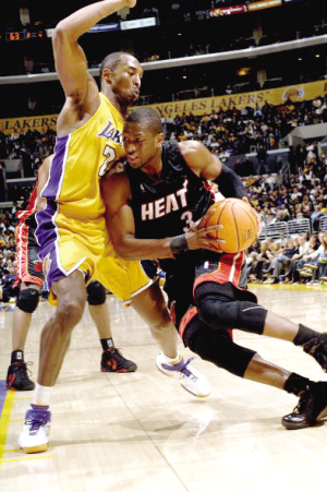 里昂15岁潜力中锋泽科维奇：崇拜哈兰德和DV9的左脚射手（里昂15岁锋线新星泽科维奇：左脚杀手，偶像哈兰德与DV9）