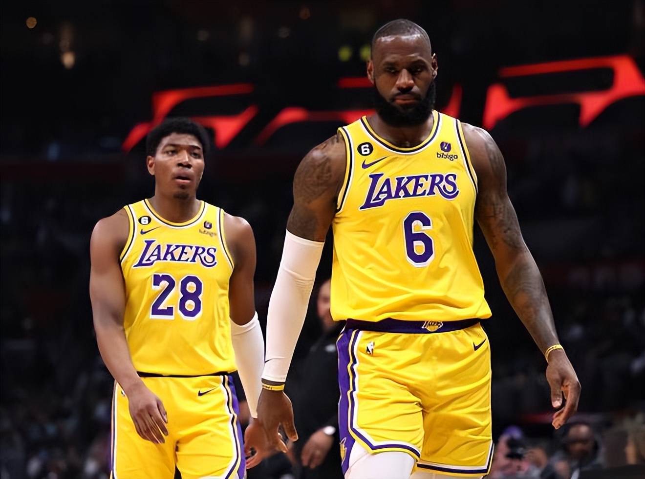 美记：班凯罗缺阵期间，魔术在小瓦&贝恩带领下打出强队风范（美记：班凯罗缺阵之际，小瓦与贝恩率领魔术展现强队气质）